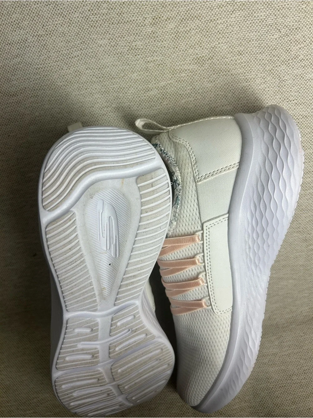 Skechers breathable knit